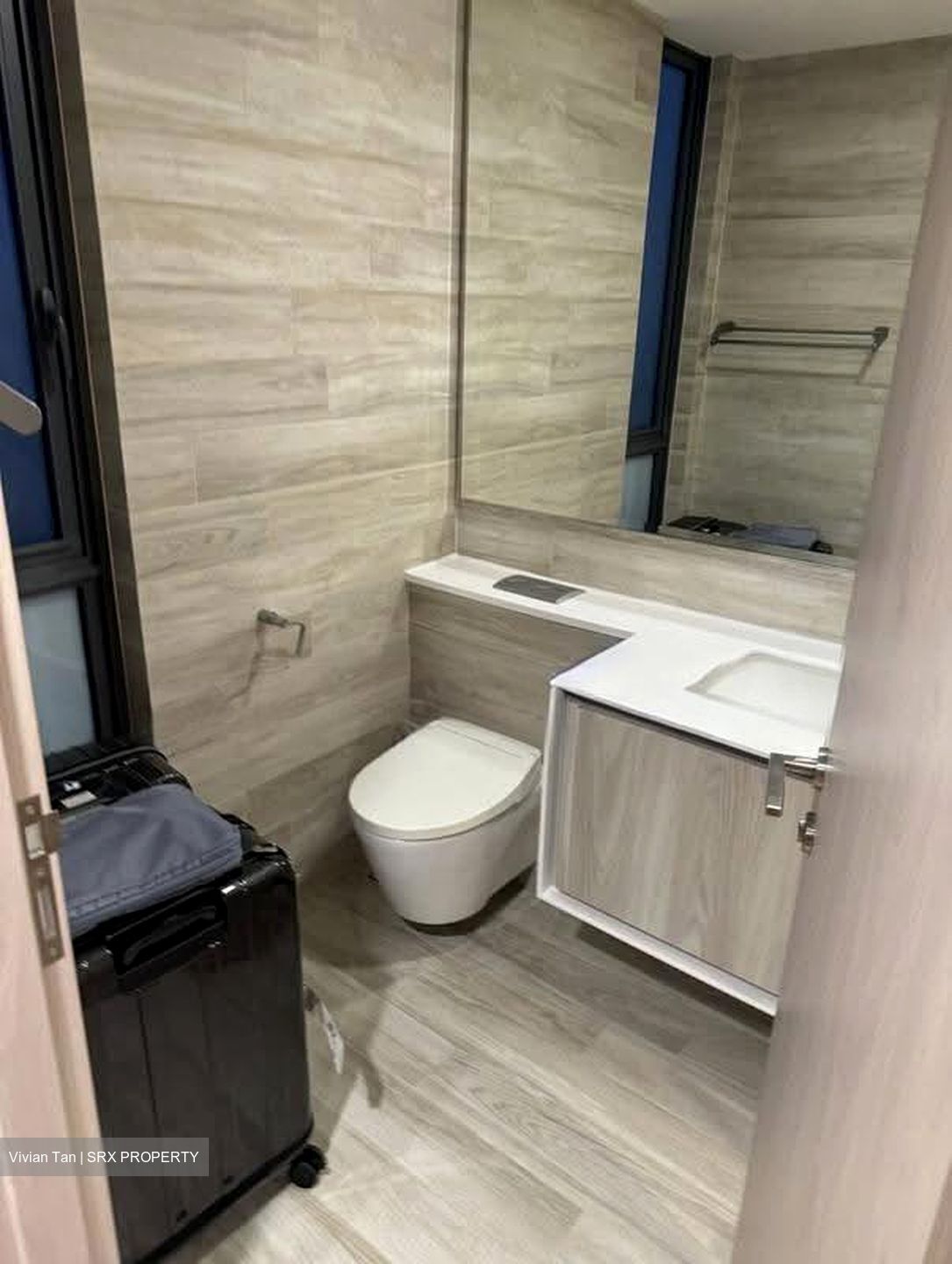J Gateway (D22), Condominium #626420191